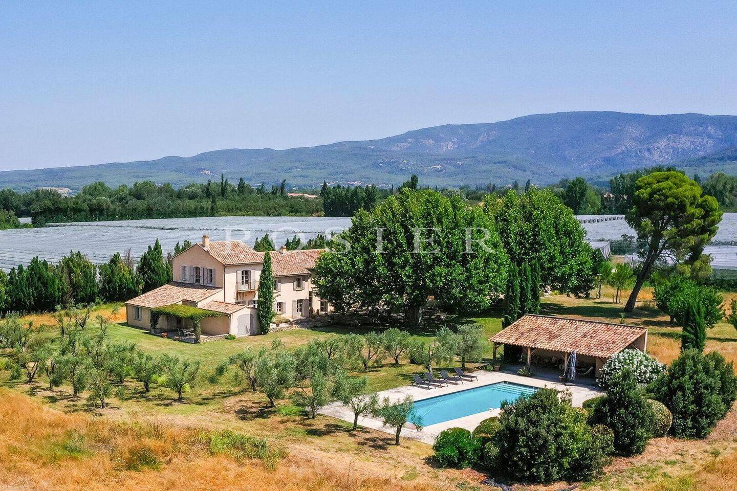 Maison 20 pièces 700 m² · à L'Isle-sur-la-Sorgue · 700 m² · 2 850 000 €