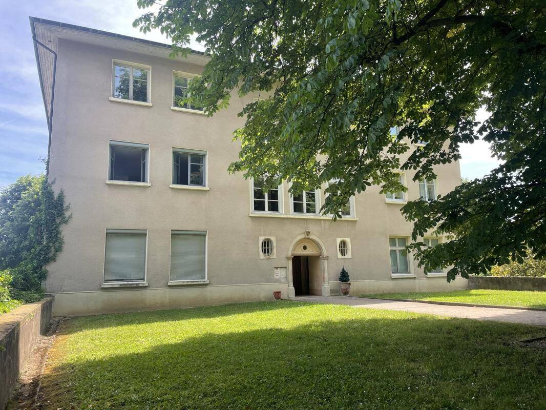 Appartement 2 pièces 69 m² · à Albigny-sur-Saône · 69 m² · 850 €/mois