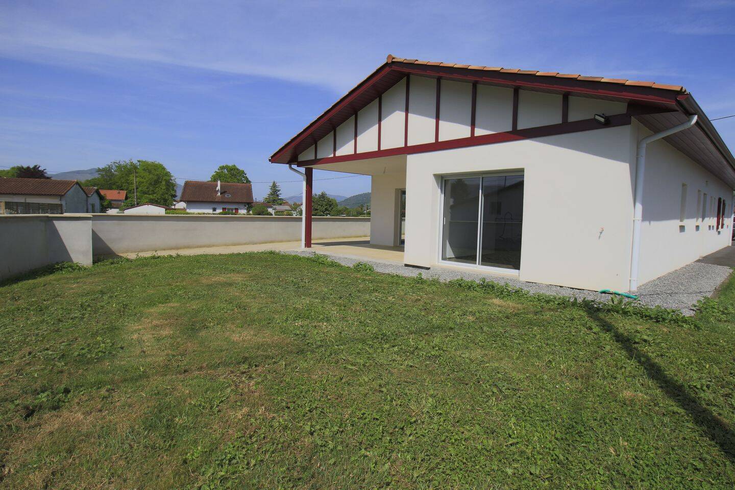 Maison 5 pièces 170 m² · à Saint-Jean-le-Vieux · 170 m² · 480 000 €
