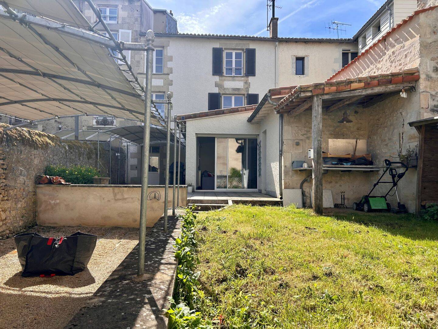 Maison 6 pièces 131 m² · à Poitiers · 131 m² · 449 000 €