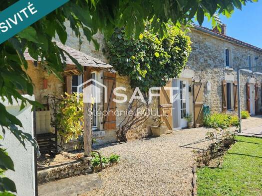 Maison à vendre 231 600 € 9 pièces 5 chambres 210 m² 8 196 m² de terrain Bazoges-en-Pareds 85390