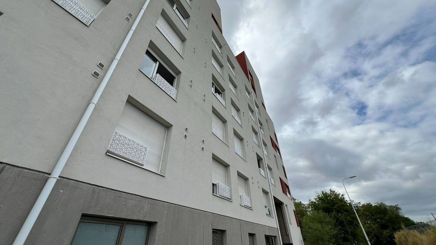 4 pièces 77 m² · à Lyon 8ème Arrondissement · 77 m² · 492 €/mois