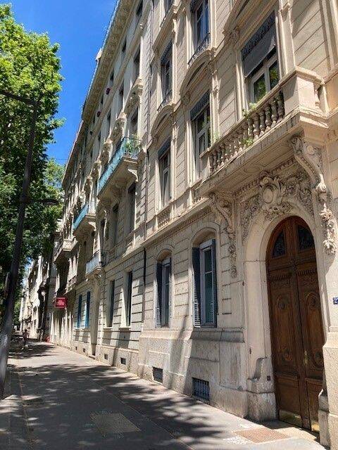 Appartement 6 pièces 192 m² · à Lyon 6ème Arrondissement · 192 m² · 2 850 €