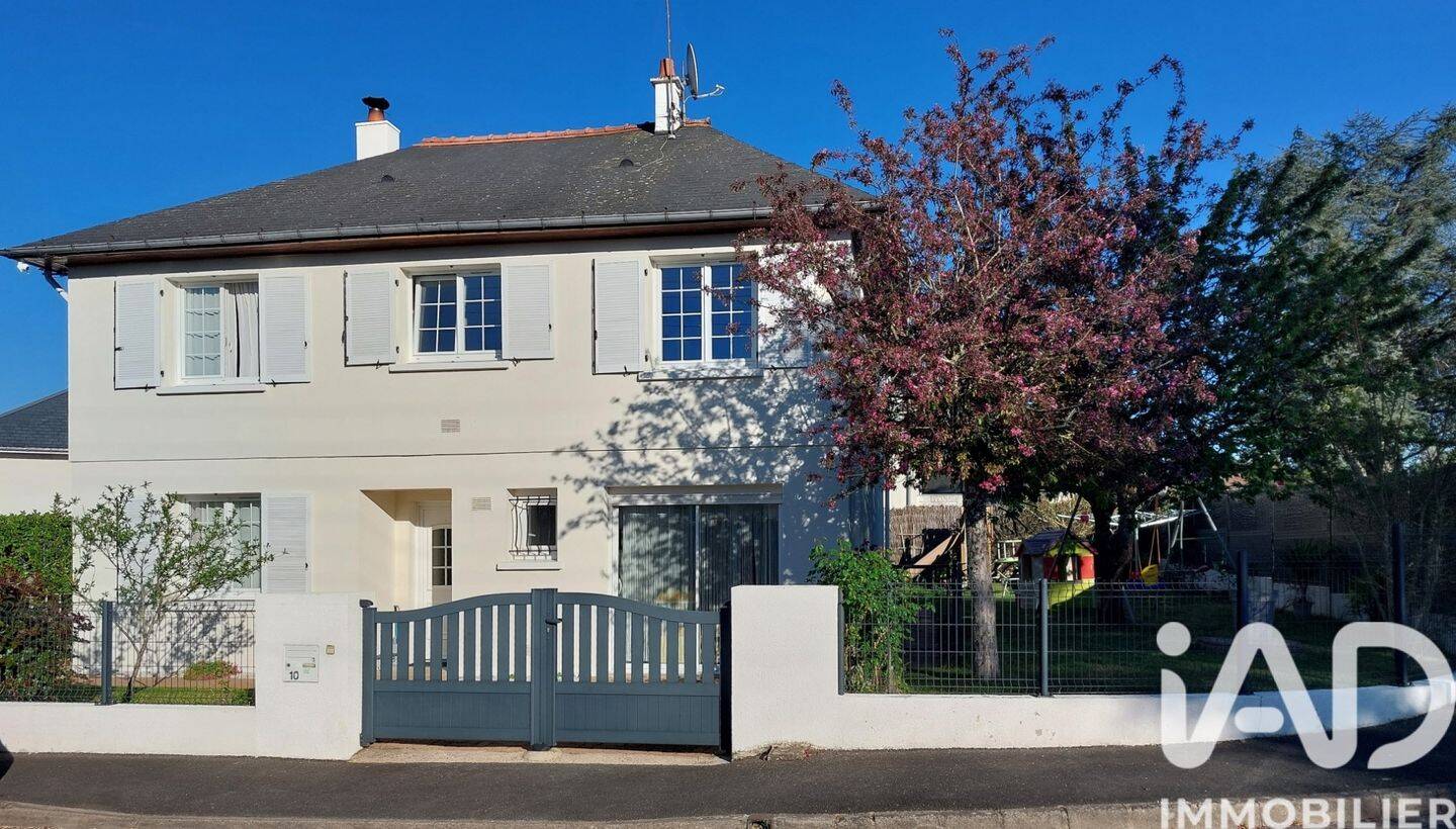 Maison 7 pièces 144 m² · à Montbazon · 144 m² · 295 000 €