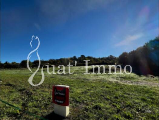 Terrain constructible viabilisé à vendre 145 000 € 811 m² de terrain Pierrevert 04860