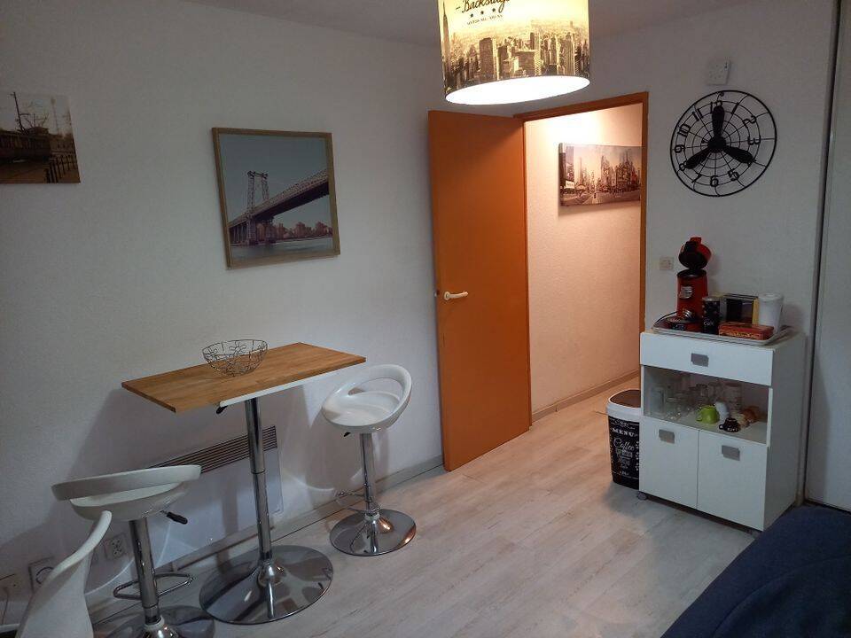 Appartement 1 pièce 18 m² · à Nîmes · 18 m² · 460 €