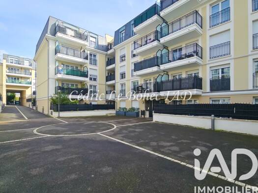 Appartement à vendre 252 000 € 3 pièces 2 chambres 57 m² Étage 3/4 Hôtel de Ville-Bel Air Franconville 95130