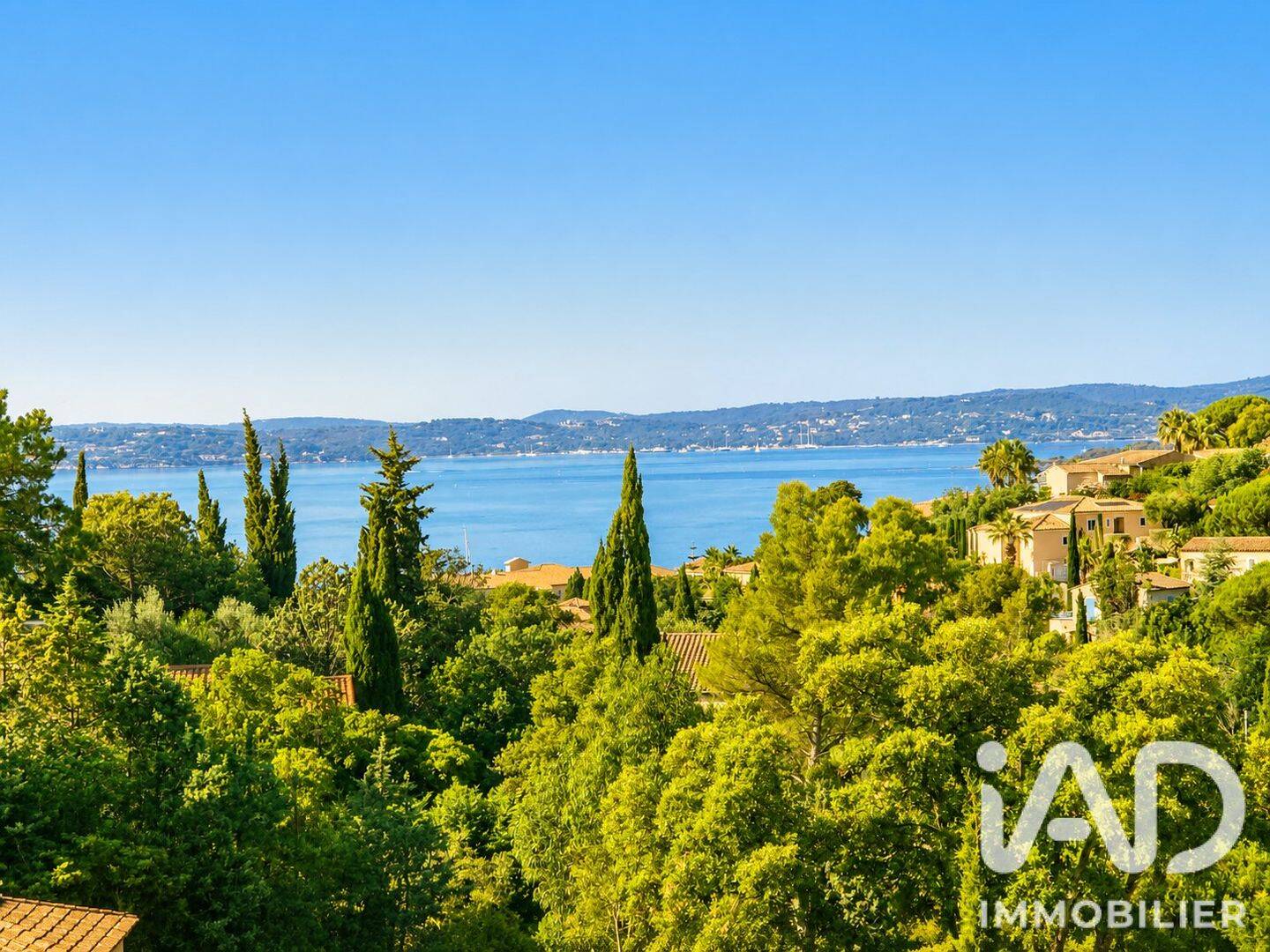 Maison 6 pièces 195 m² · à Roquebrune-sur-Argens · 195 m² · 1 050 000 €