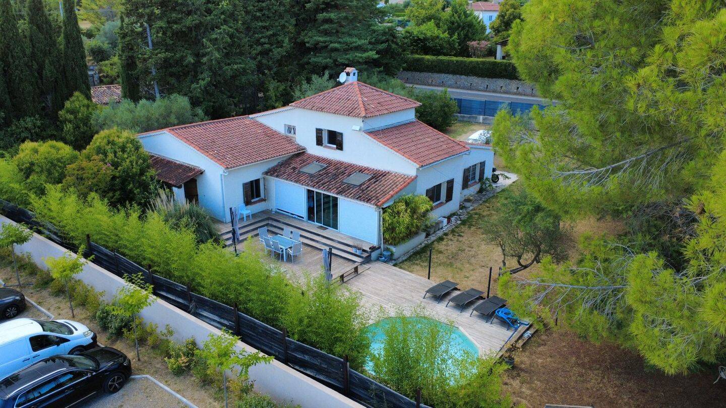 Maison 7 pièces 185 m² · à Villecroze · 185 m² · 469 000 €