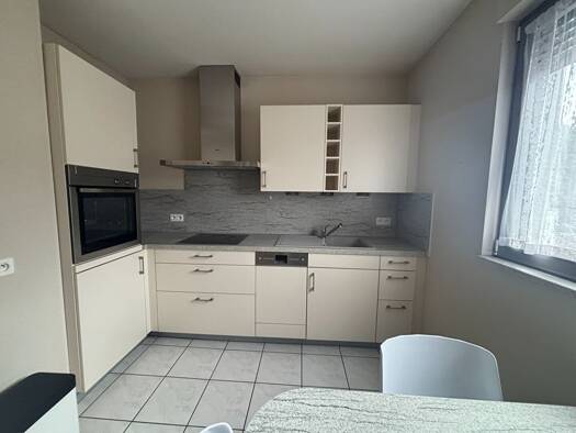 Appartement à louer 560 € 2 pièces 1 chambre 49 m² Étage 3/4 Centre-La Petite Forêt Forbach 57600