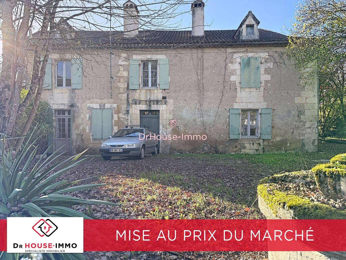 Maison 6 pièces 288 m² · à Saint-Astier · 288 m² · 137 000 €