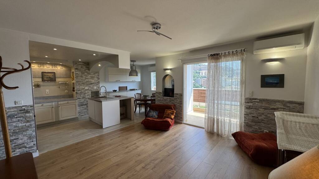 Appartement à vendre 299 000 € 4 pièces 3 chambres 80 m² Étage 5/6 Centre Ville Ancien Bastia 20200