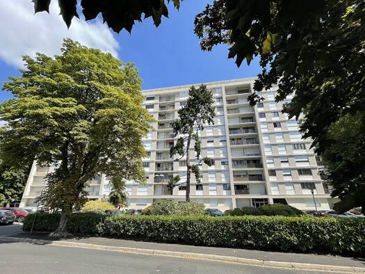 Appartement à vendre 229 000 € 5 pièces 3 chambres 85 m² Étage 2/10 Les Franchises Eaubonne 95600