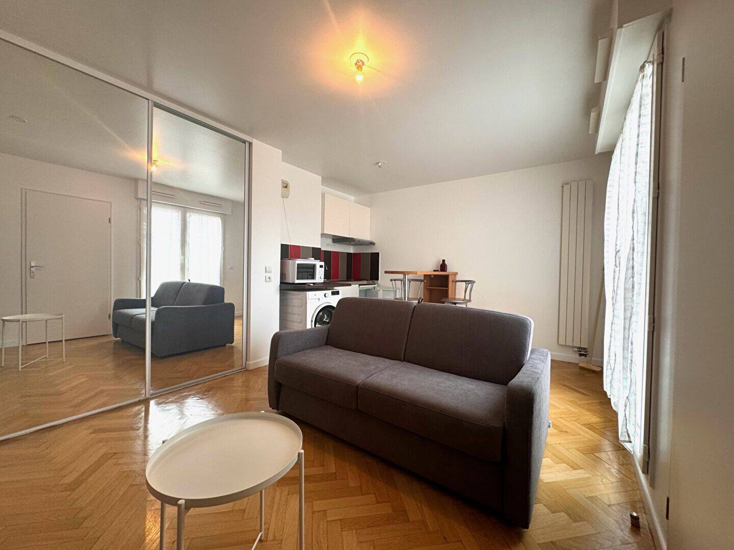 Appartement 1 pièce 24 m² · à La Garenne-Colombes · 24,2 m² · 885 €
