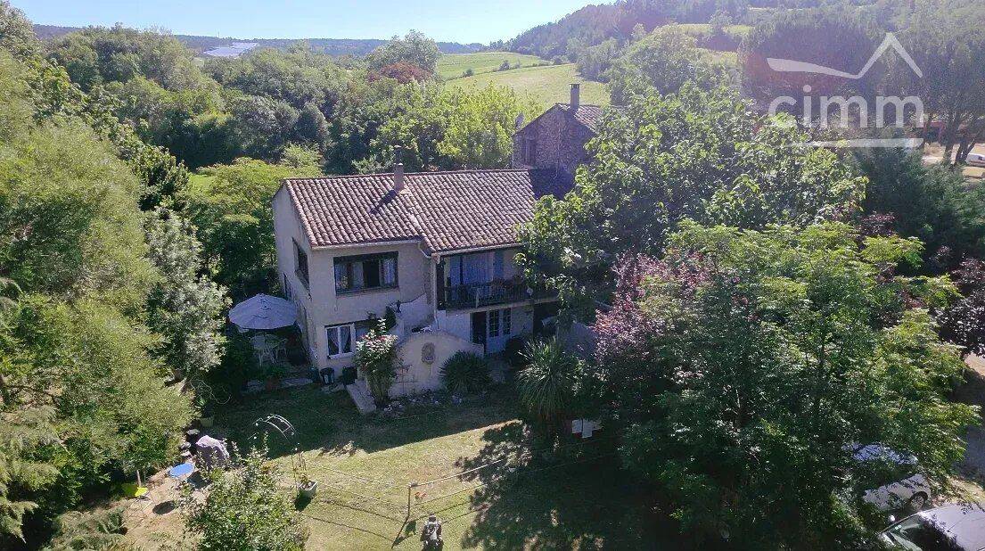 Maison 10 pièces 373 m² · à Couiza · 373 m² · 360 000 €