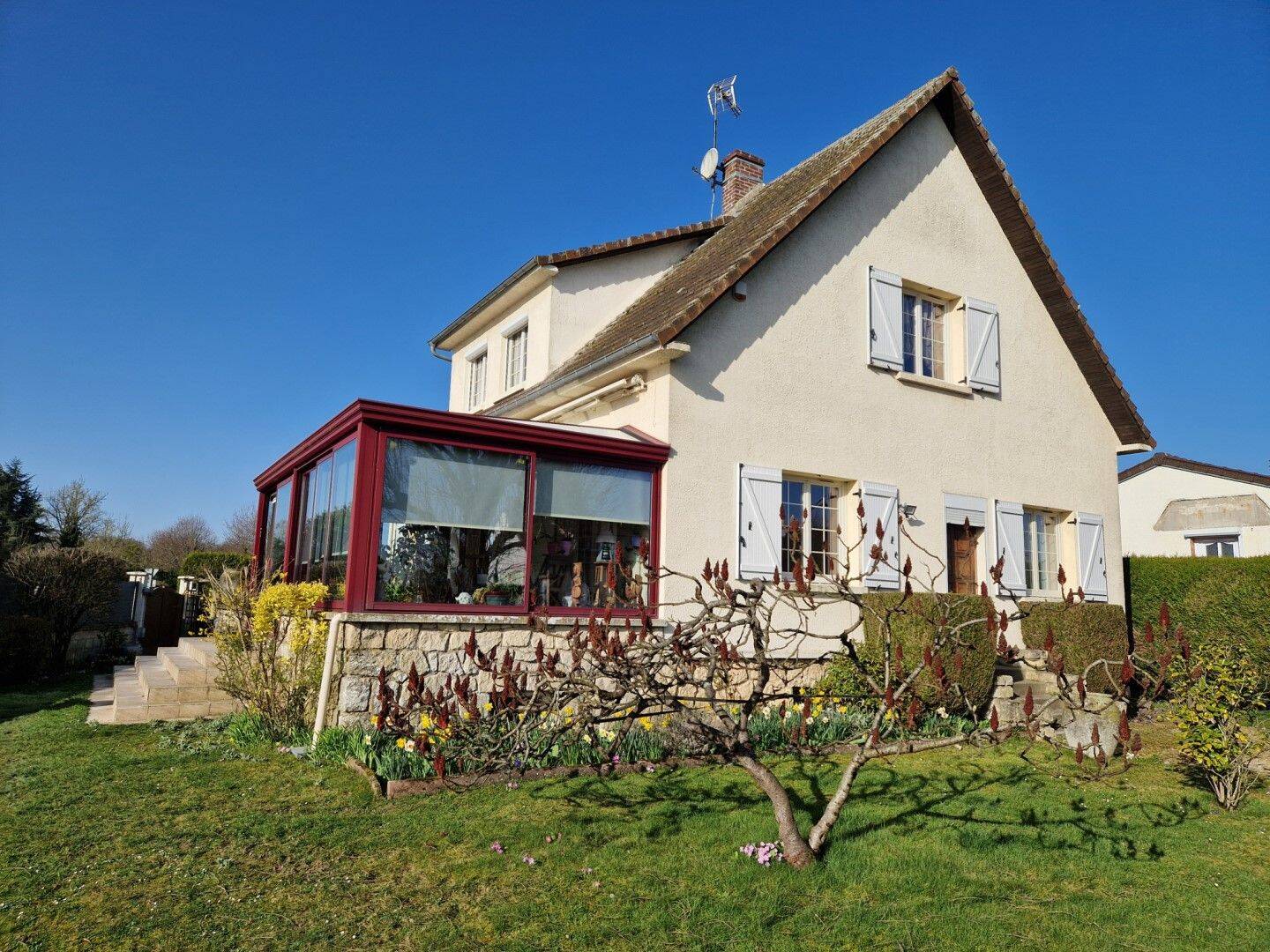 Maison 5 pièces 215 m² · à Crépy-en-Valois · 215 m² · 400 000 €
