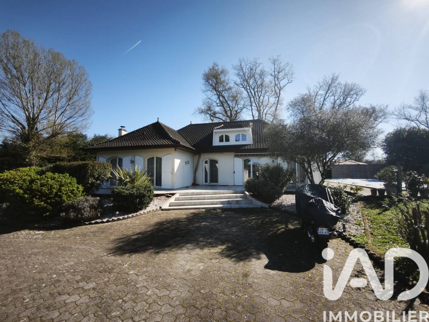Maison 4 pièces 158 m² · à Saint-Denis-de-Pile · 158 m² · 325 000 €