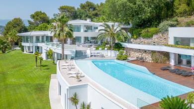 Maison à vendre 50 000 000 € 20 pièces 18 chambres 2 300 m² 13 750 m² de terrain Cannes 06400