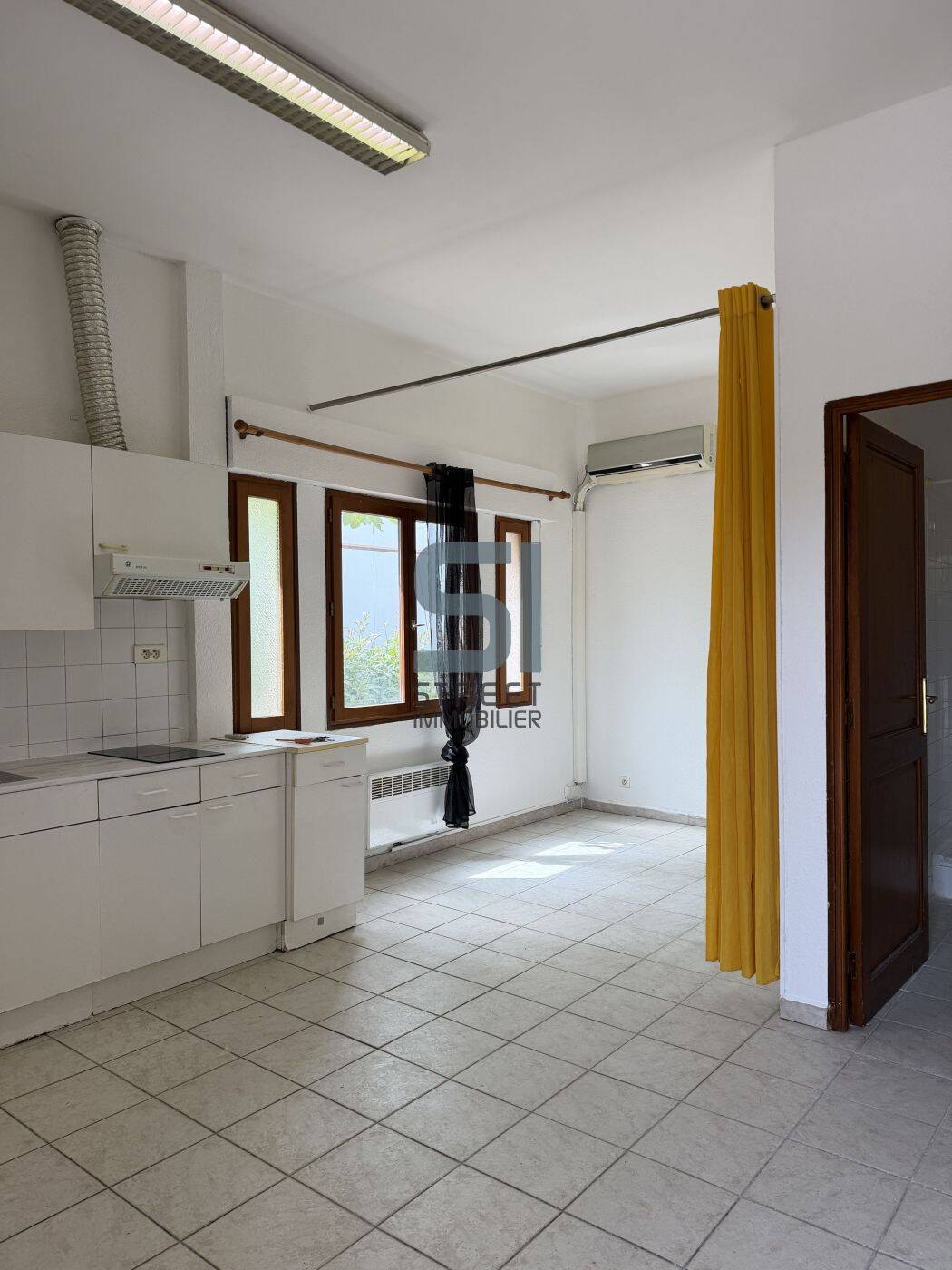 Appartement 1 pièce 25 m² · à Saint-Laurent-du-Var · 25 m² · 660 €/mois
