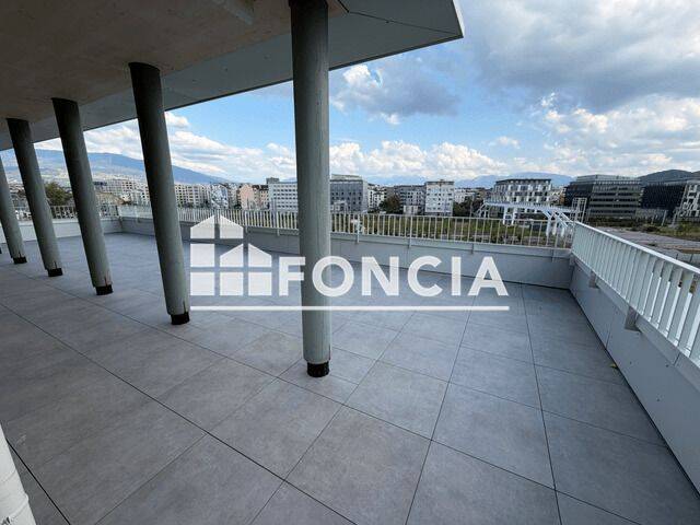 Appartement 3 pièces 67 m² · à Ambilly · 66,5 m² · 2 095 €