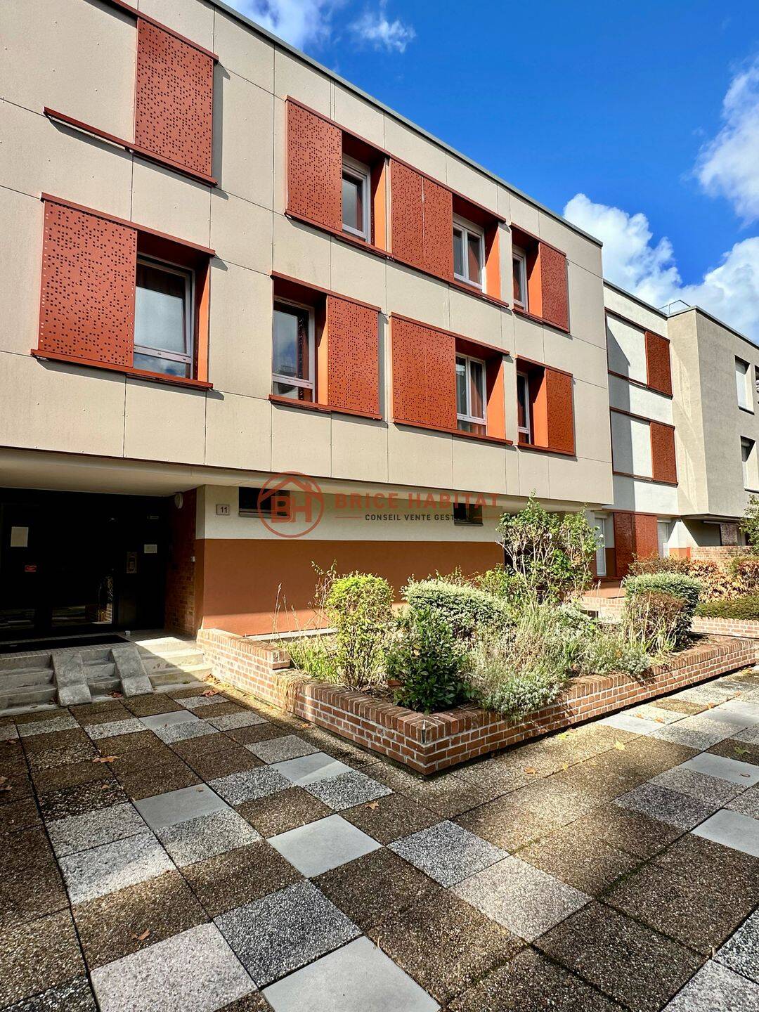 Appartement 4 pièces 96 m² · à Villeneuve-d'Ascq · 96 m² · 1 018 €/mois