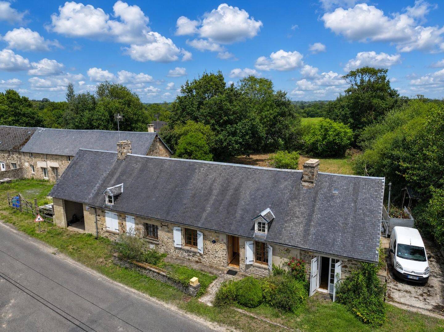 Maison 3 pièces 82 m² · à Montsenelle · 82 m² · 128 000 €