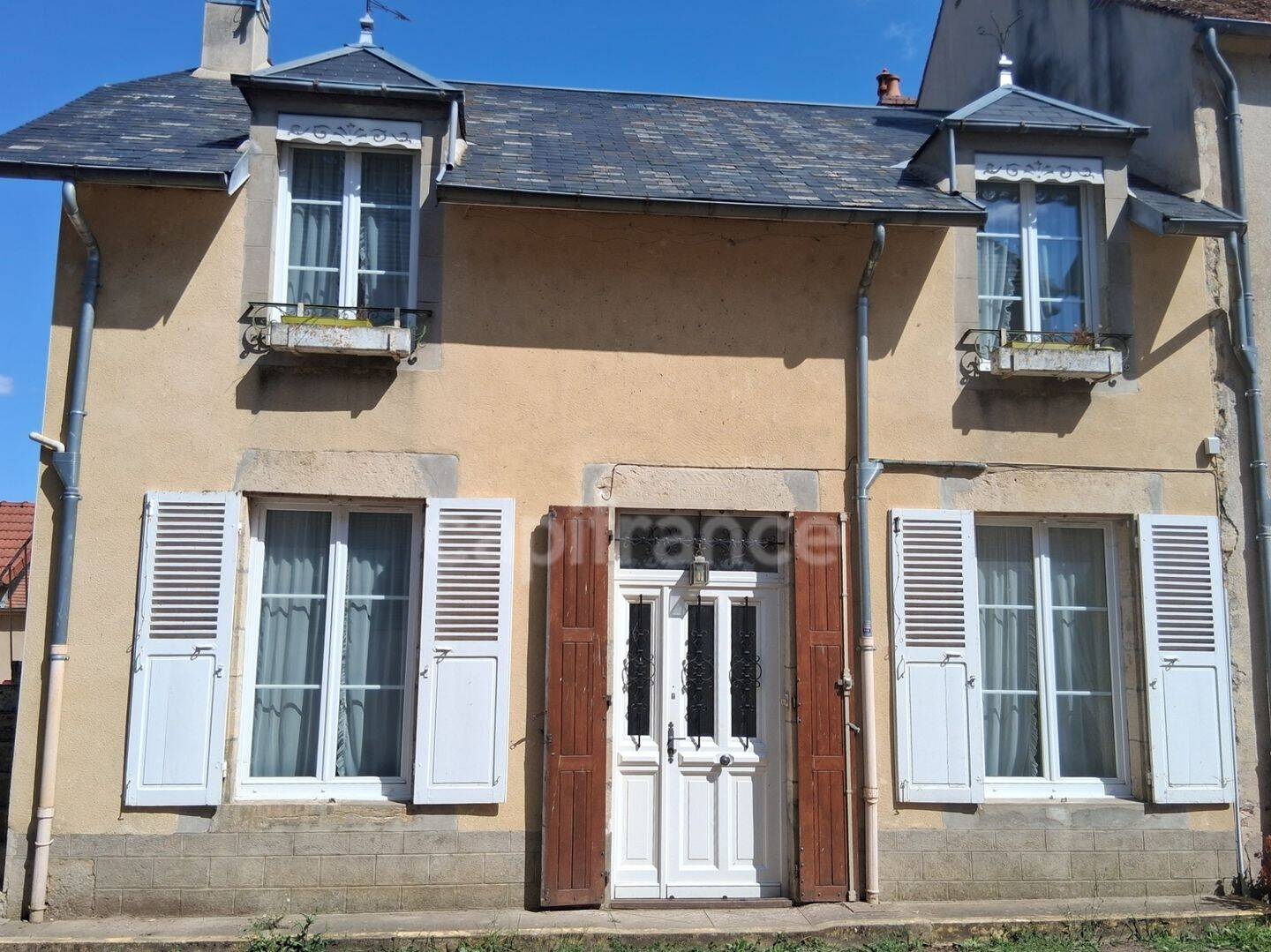 Maison 6 pièces 117 m² · à Brinon-sur-Beuvron · 117 m² · 131 000 €