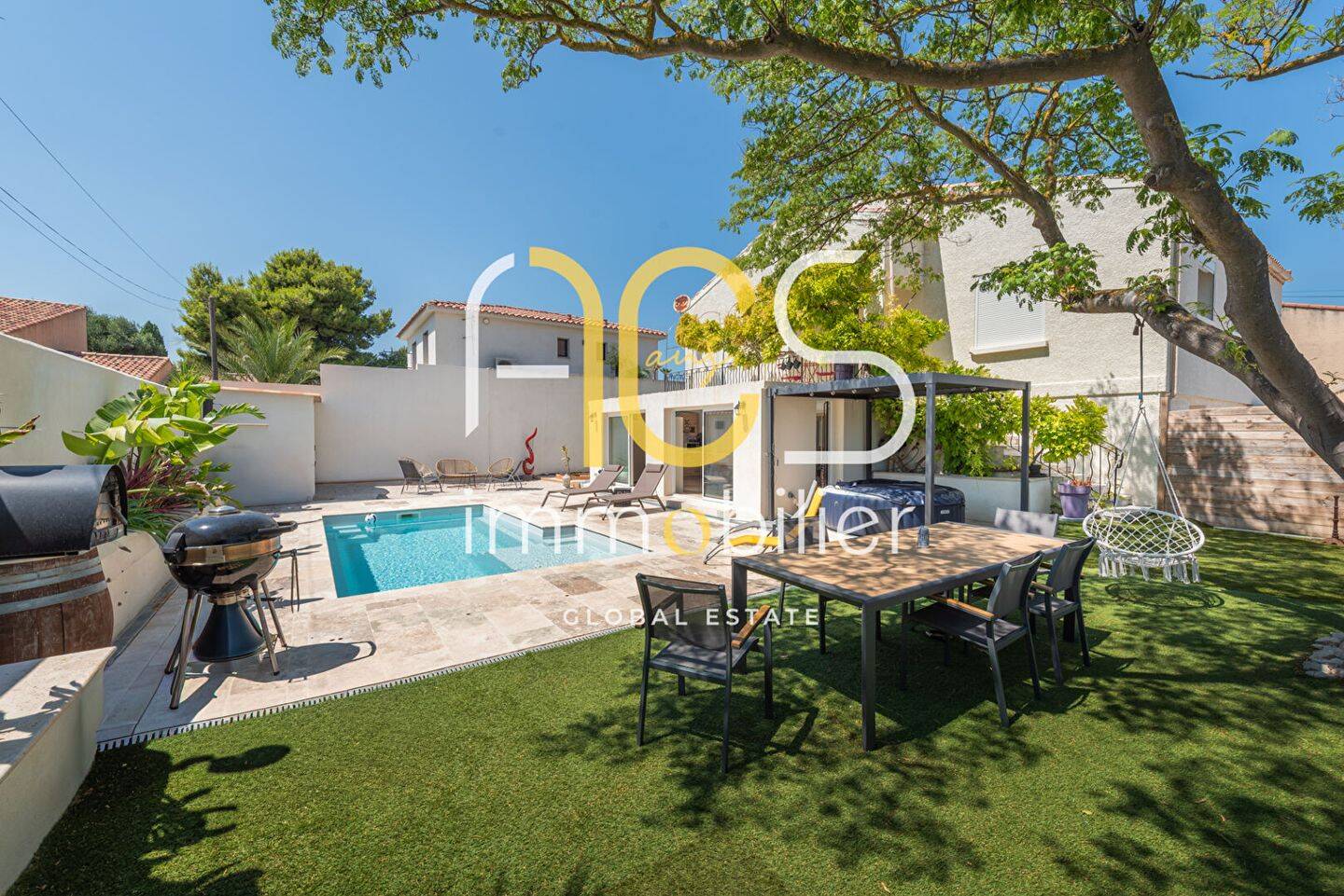 Maison 5 pièces 131 m² · à Châteauneuf-les-Martigues · 131 m² · 699 000 €