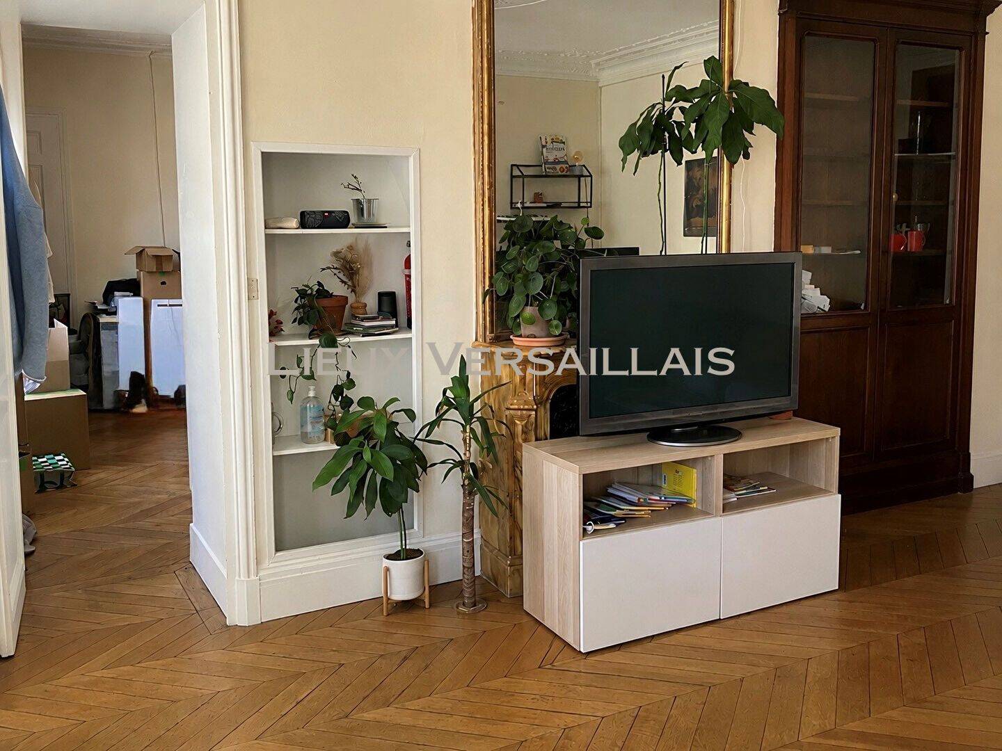 Appartement 4 pièces 89 m² · à Versailles · 89 m² · 2 060 €