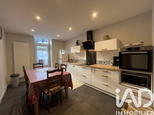 Immeuble à vendre 360 000 € 175,8 m² Mont-Dore 63240