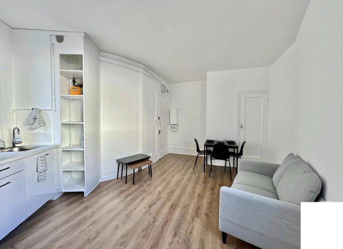 Appartement 2 pièces 38 m² · à Paris 15ème Arrondissement · 37,8 m² · 334 000 €