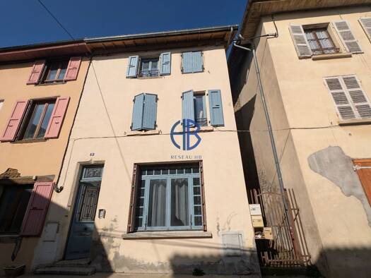 Immeuble à vendre 210 000 € 121 m² La Côte-Saint-André 38260