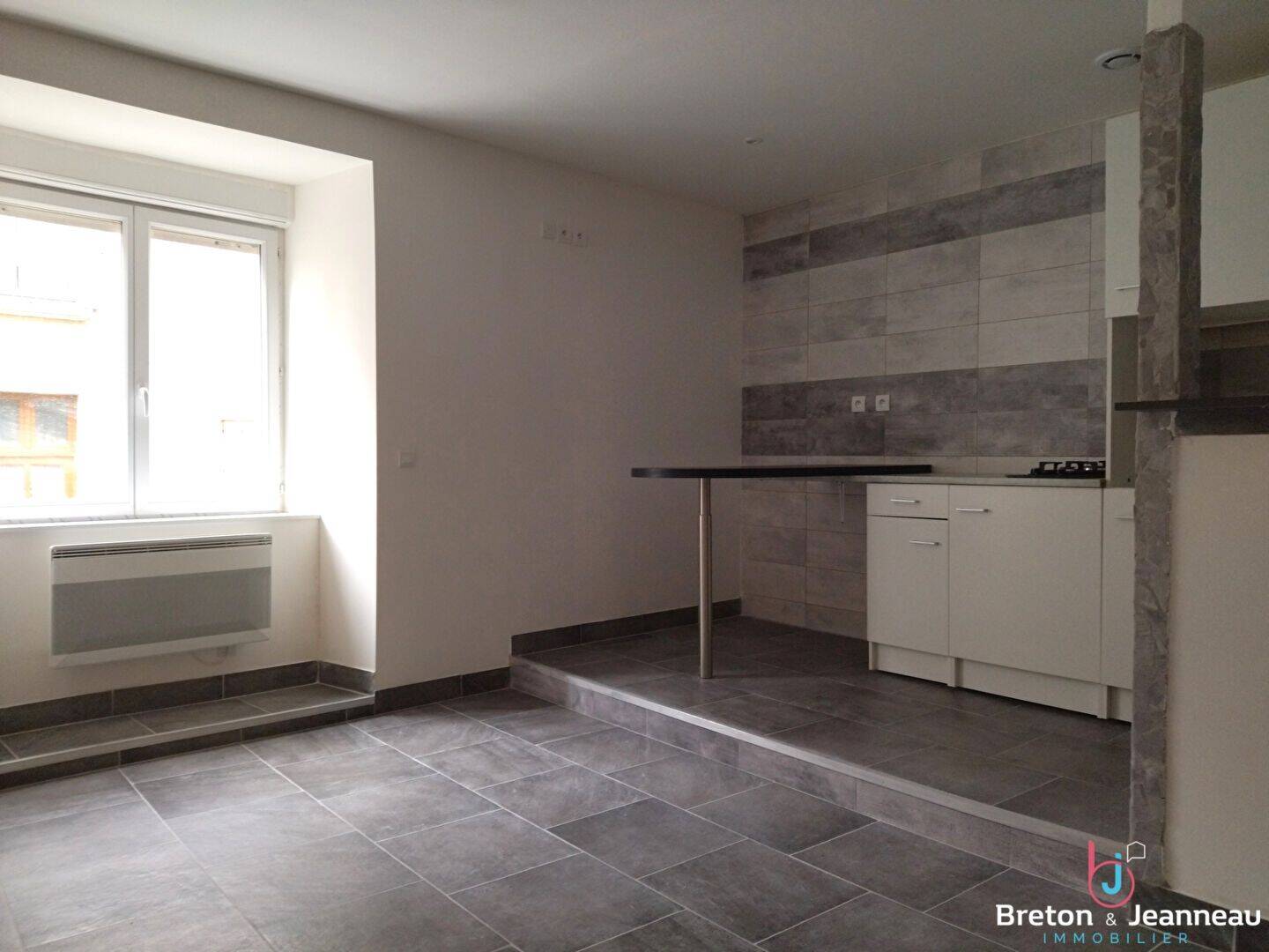 Maison 4 pièces 65 m² · à Champgenéteux · 65 m² · 435 €