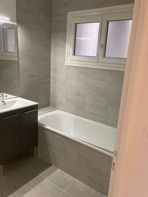Appartement 3 pièces 71 m² · à Bron · 71 m² · 845 €