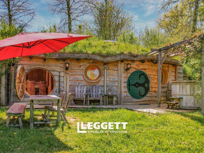 Maison 9 pièces 168 m² · à Les Eyzies · 168 m² · 530 000 €