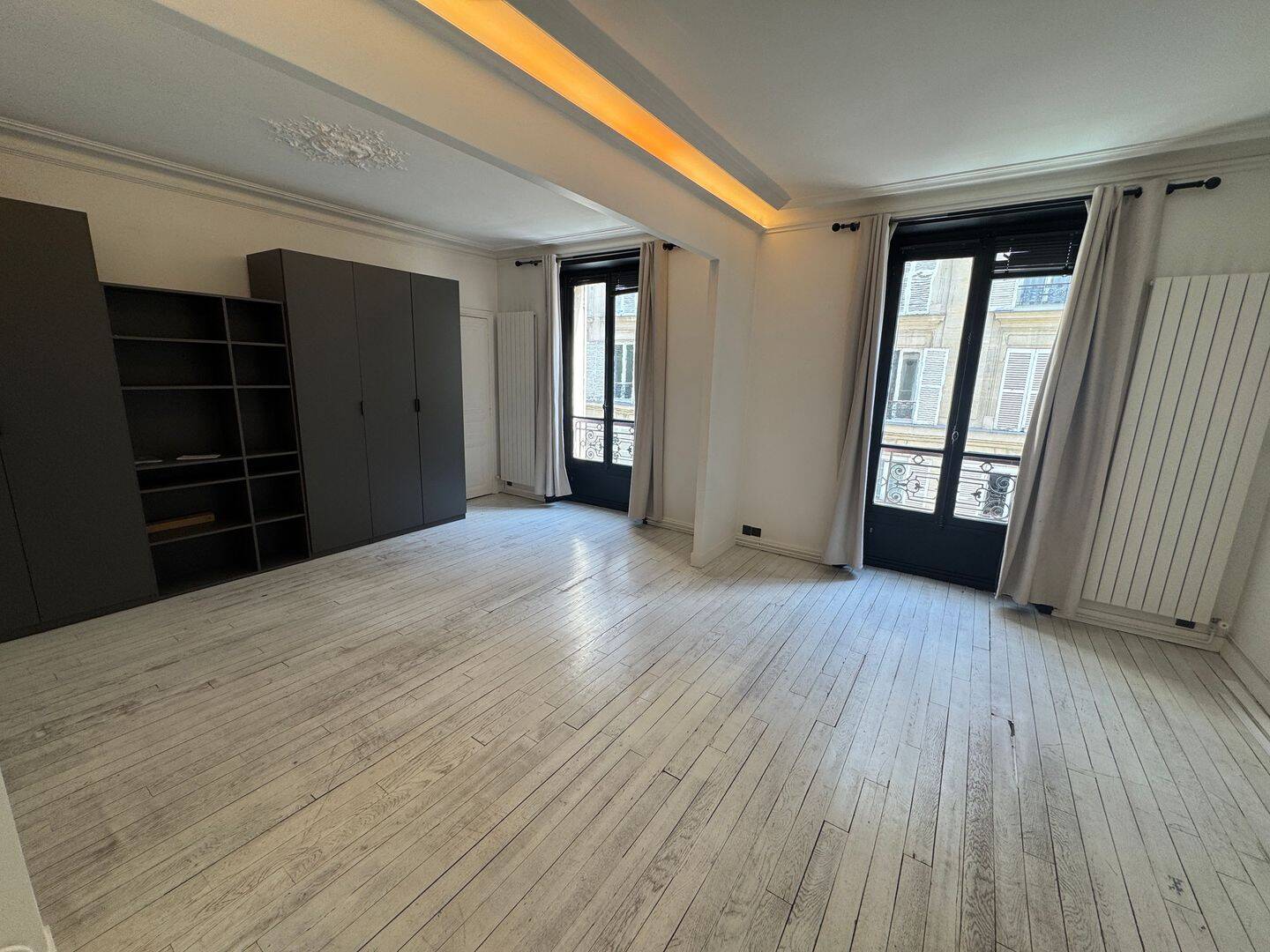 Appartement 2 pièces 59 m² · à Paris 17ème Arrondissement · 59 m² · 1 923 €