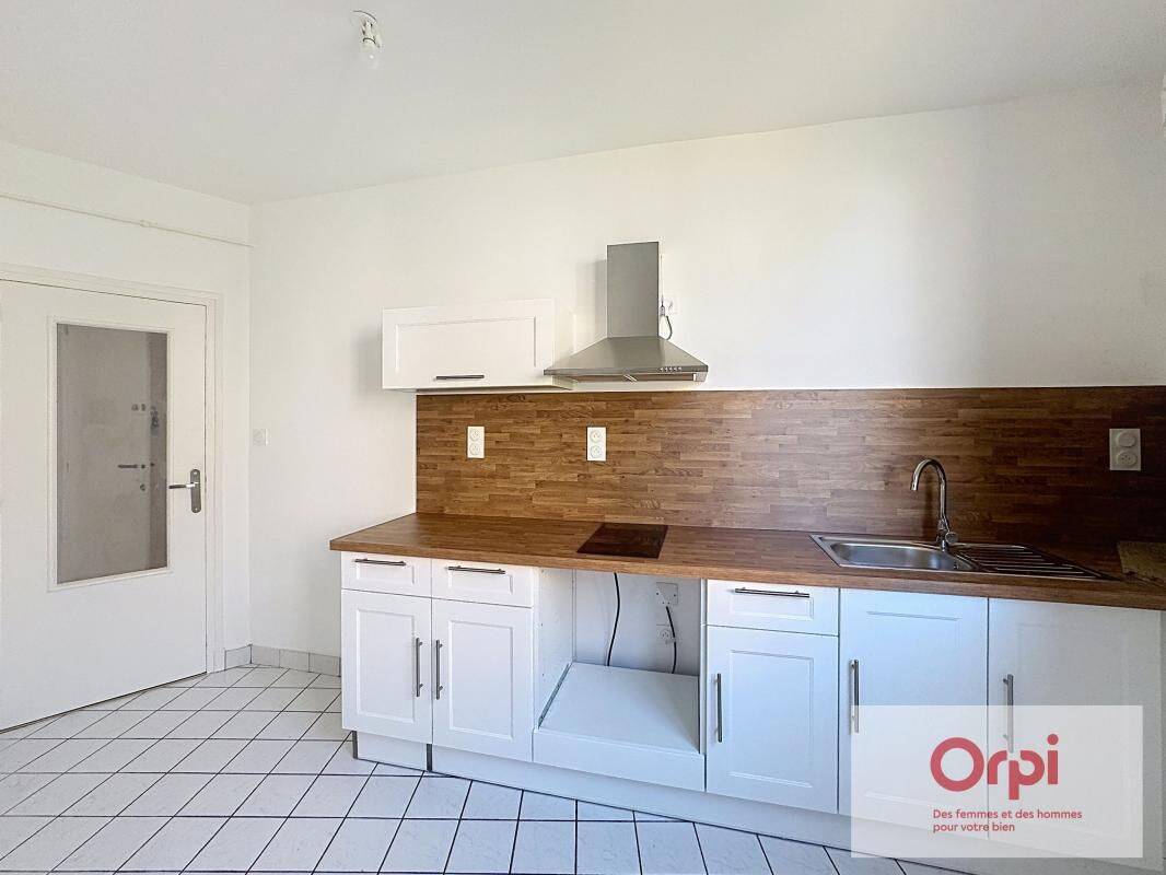 Appartement 1 pièce 50 m² · à Montluçon · 50 m² · 540 €