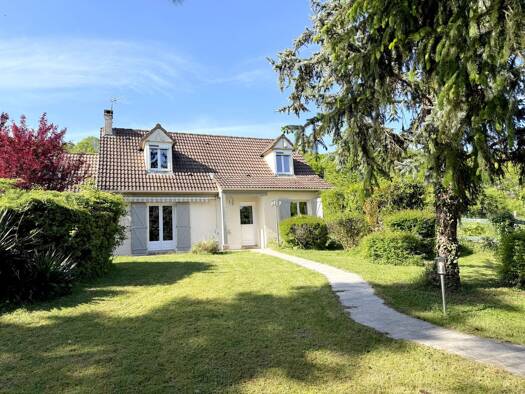 Maison à vendre 349 000 € 7 pièces 5 chambres 115,9 m² 915 m² de terrain Meulan-en-Yvelines 78250