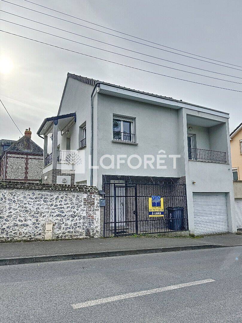 Maison 7 pièces 140 m² · à Grand-Couronne · 140 m² · 1 550 €