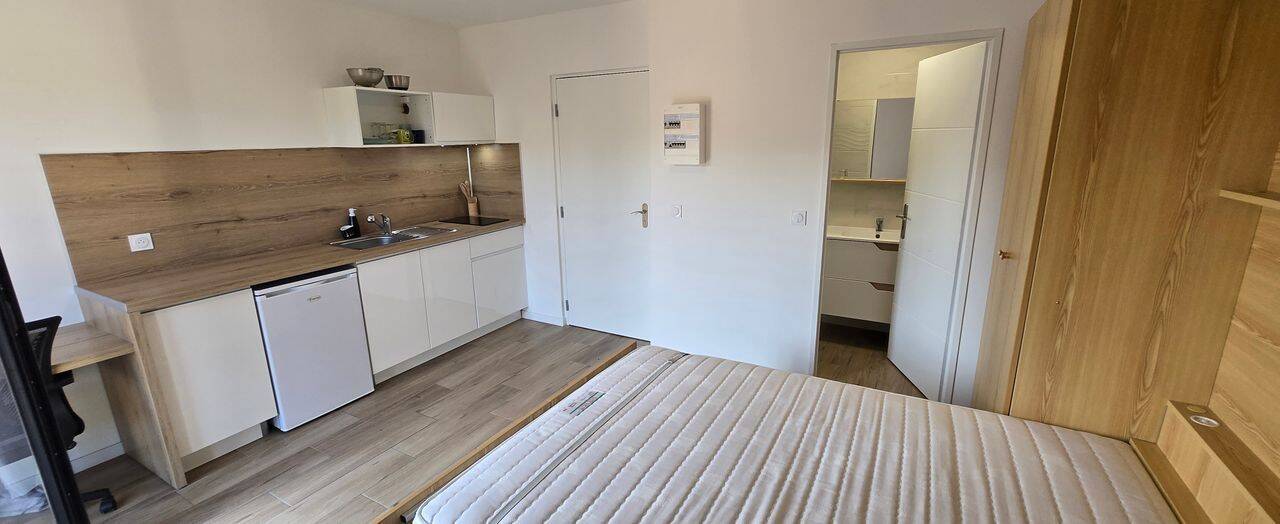 Appartement 1 pièce 24 m² · à Les Essarts-le-Roi · 24 m² · 680 €/mois