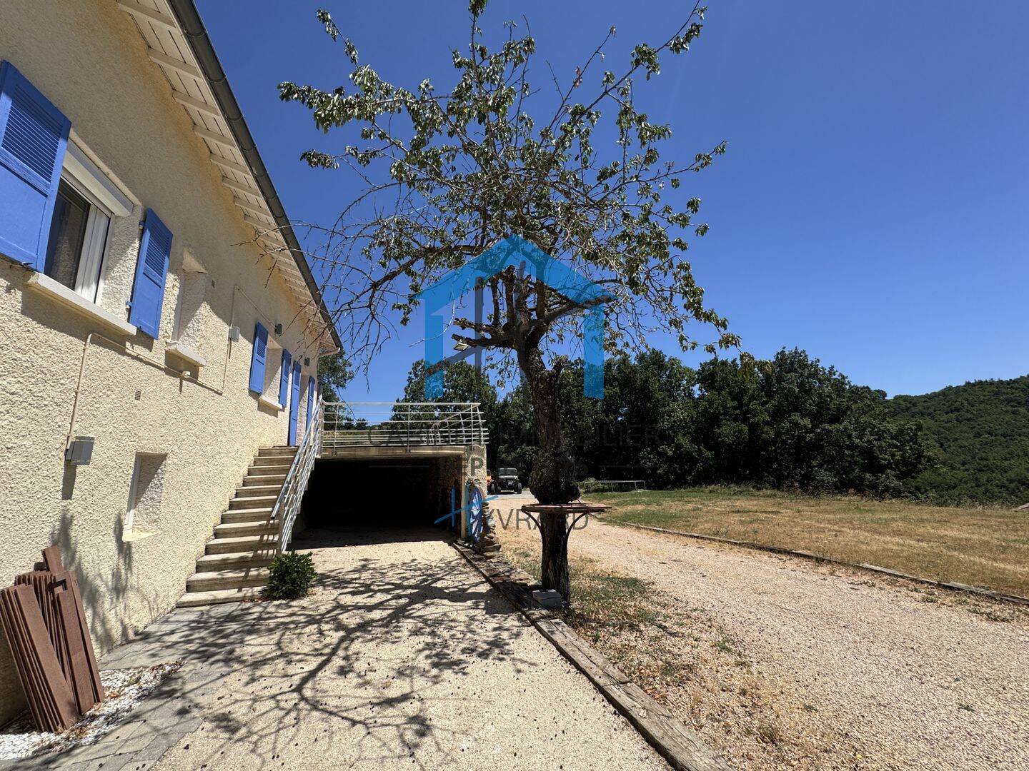 Maison 6 pièces 155 m² · à Saint-Christo-en-Jarez · 155 m² · 429 000 €