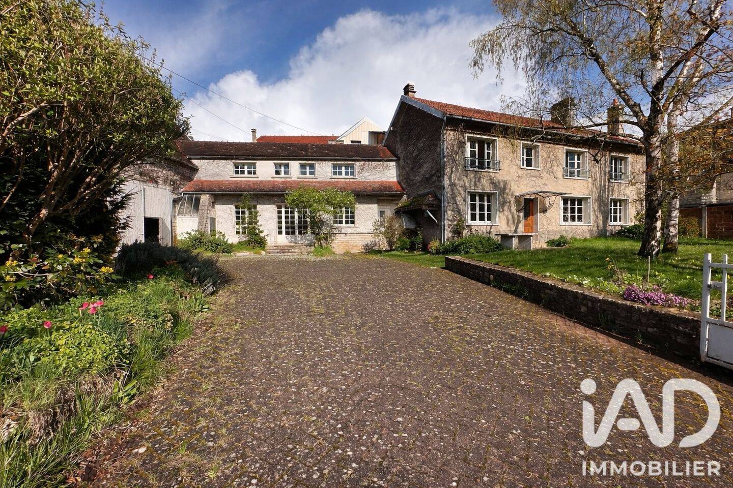 Maison 5 pièces 171 m² · à Tronchoy · 171 m² · 113 000 €