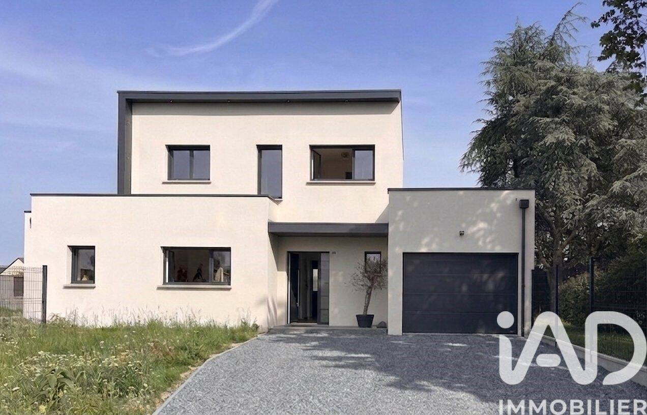 Maison 6 pièces 141 m² · à Corzé · 141 m² · 385 000 €