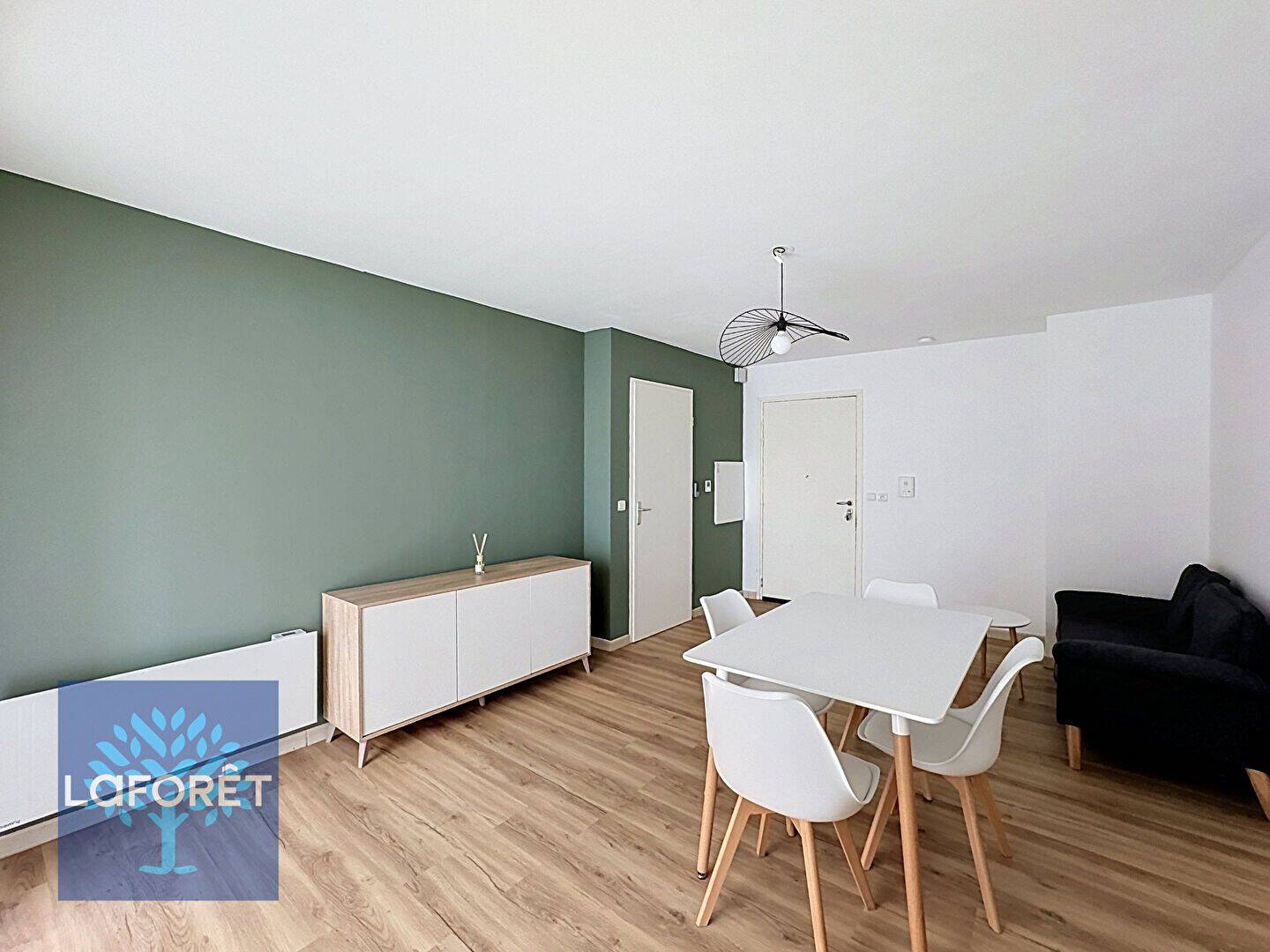 Appartement 2 pièces 43 m² · à Corbeil-Essonnes · 43,5 m² · 815 €/mois
