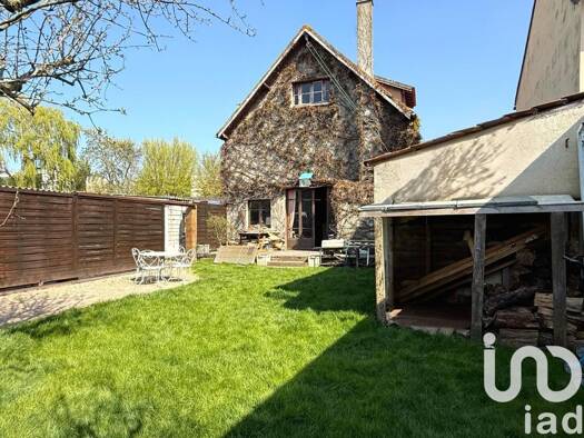 Maison à vendre 300 000 € 8 pièces 4 chambres 180 m² 325 m² de terrain Centre Ville Plaisir 78370