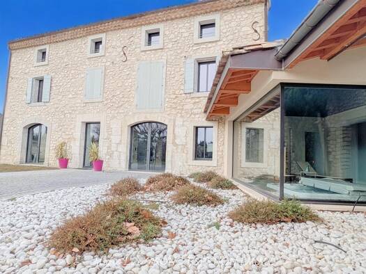 Maison à vendre 1 795 000 € 15 pièces 6 chambres 471 m² 7 402 m² de terrain Velleron 84740