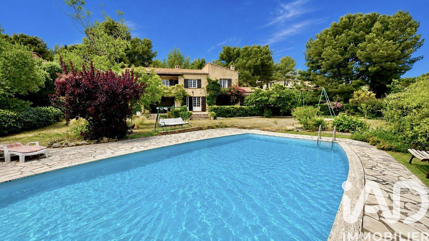 Maison 7 pièces 159 m² · à La Cadière-d'Azur · 159 m² · 800 000 €