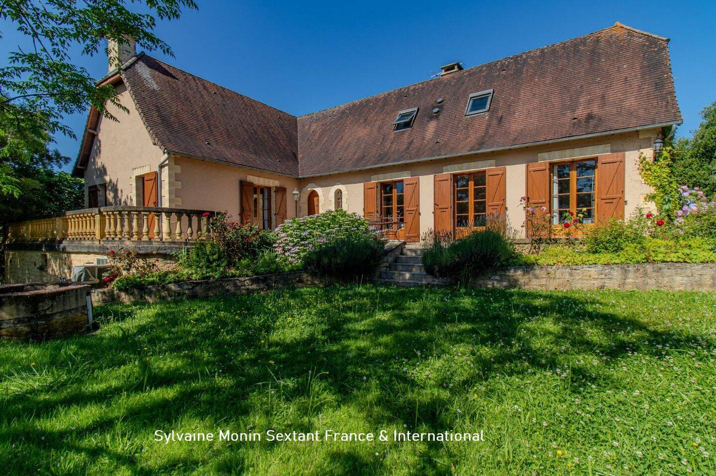 Maison 7 pièces 190 m² · à Clermont-d'Excideuil · 190 m² · 350 000 €