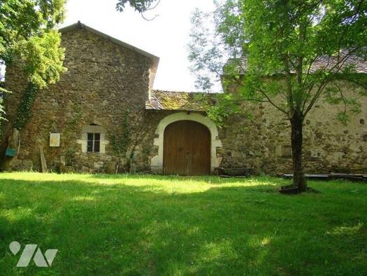 Maison à vendre 252 000 € 6 pièces 2 chambres 120 m² 30 785 m² de terrain Maleville 12350