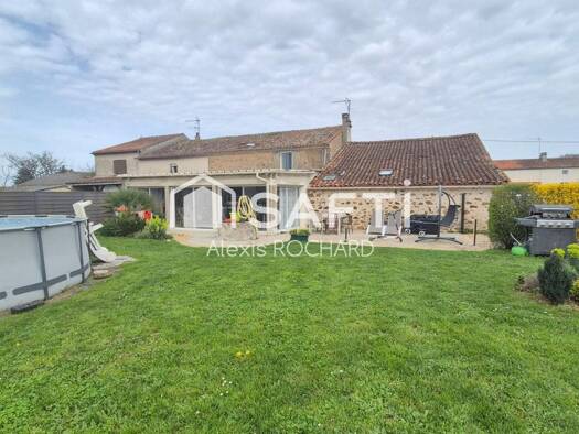 Maison à vendre 188 000 € 7 pièces 5 chambres 194 m² 7 230 m² de terrain Millac 86150